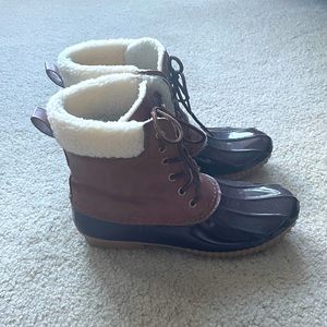Women’s snow boots
